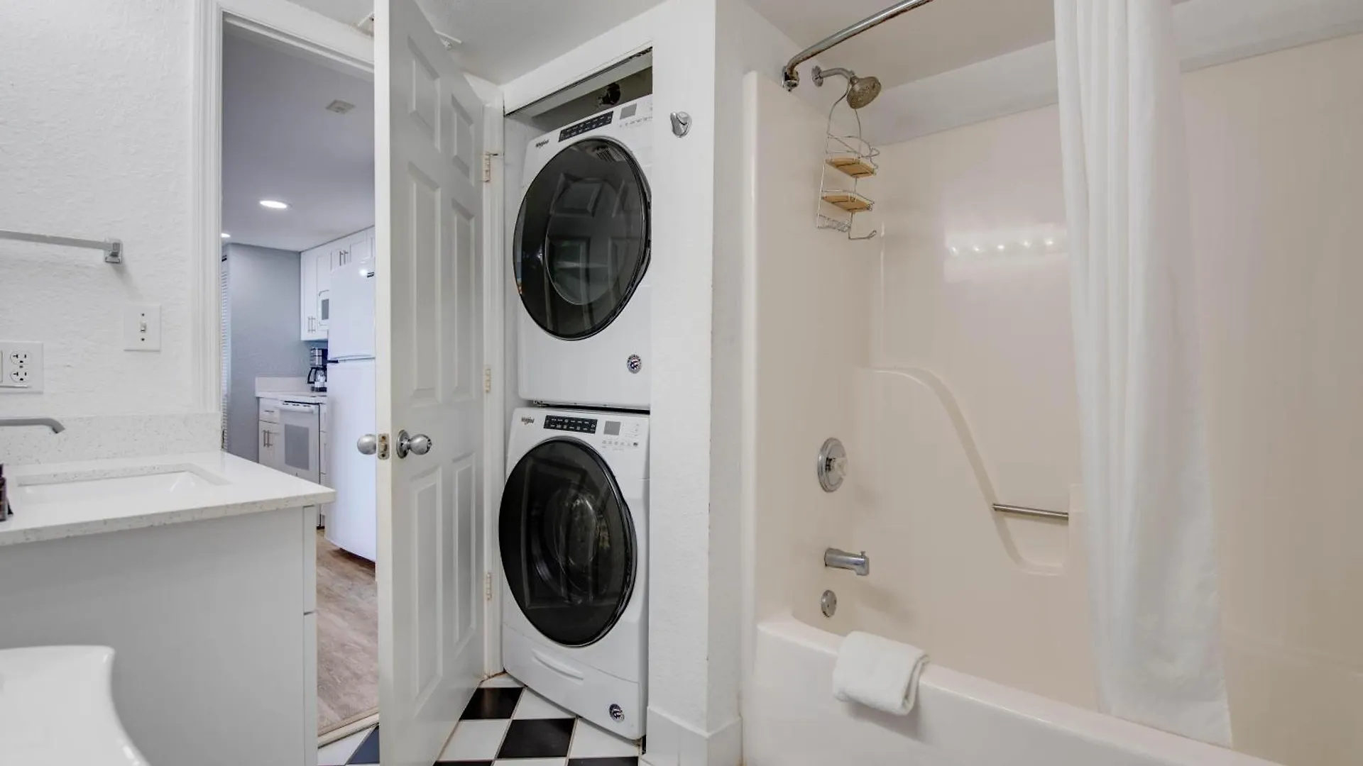 The Salt Cay - Sunrise Suites Key West Apartment
