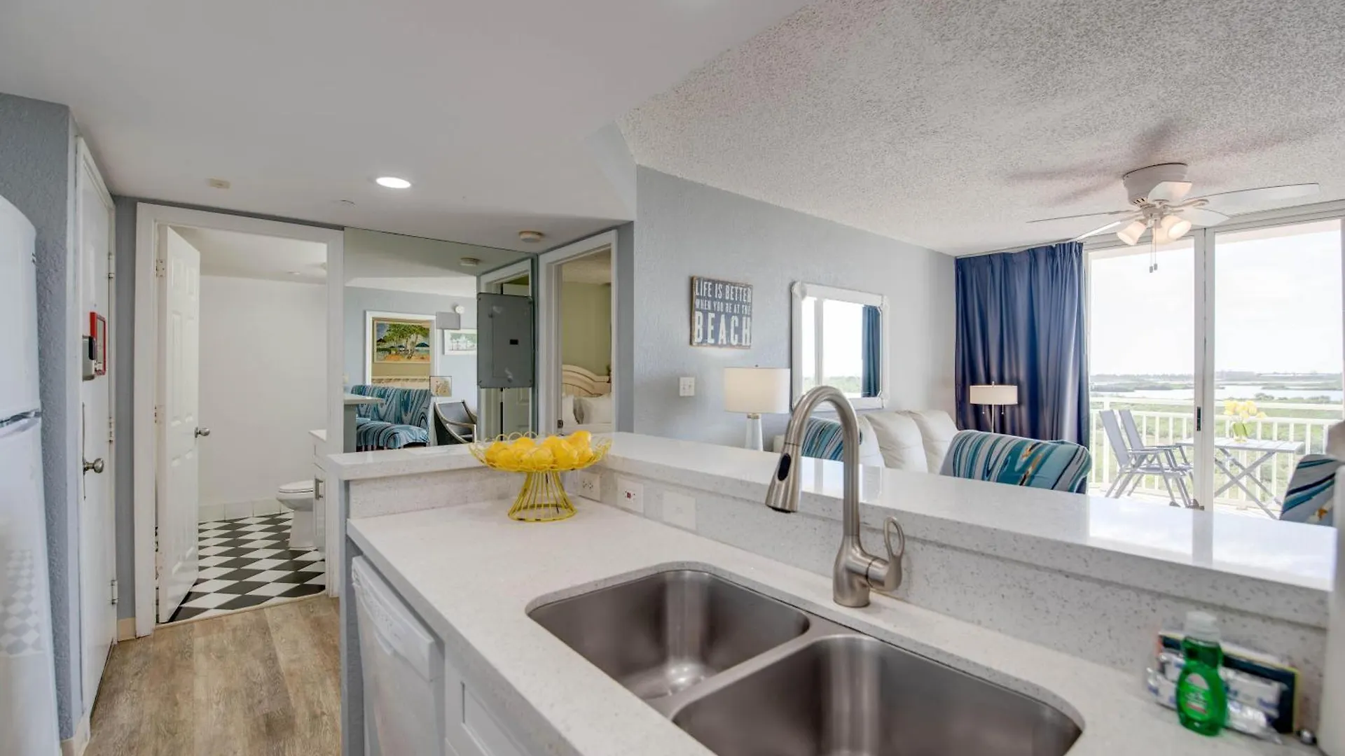 The Salt Cay - Sunrise Suites Key West